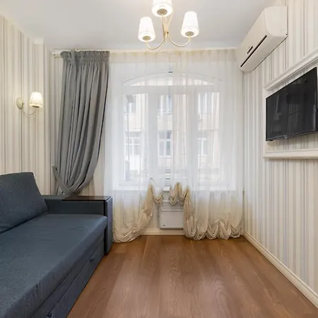 10 Deribasivska Cozy * Odesa