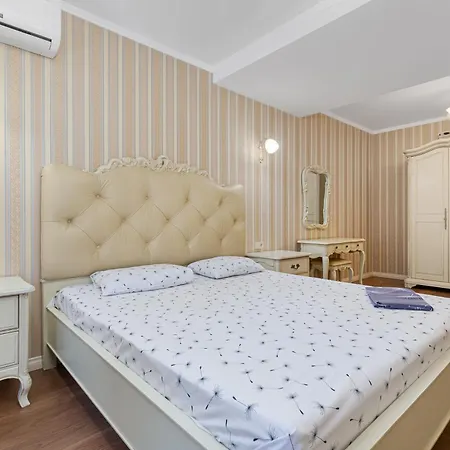Apartamento 10 Deribasivska Cozy